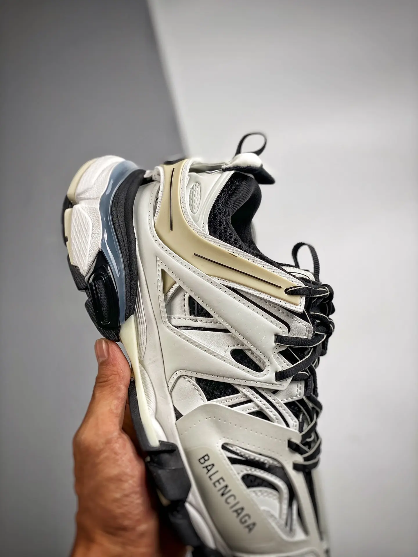 YASSW | Replica Balenciaga Track.2 Sneaker - Beige: Quality Meets Style