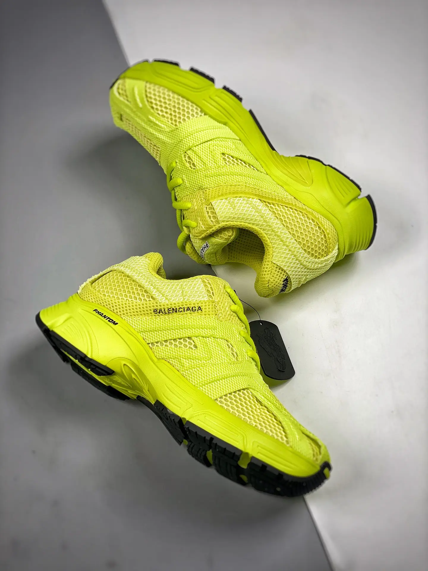 YASSW | The Ultimate Guide to Balenciaga Phantom Sneakers: Green/Yellow Replicas