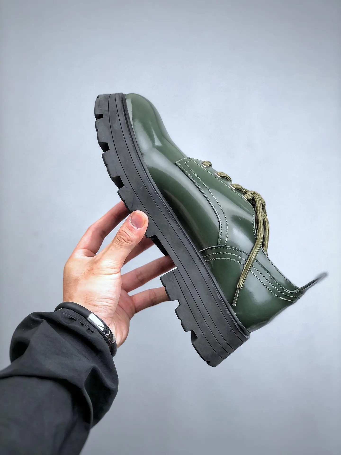 YASSW | Replica Alexander McQueen Lace-Up Platform Ankle Booties in Dark Green: An In-Depth Review