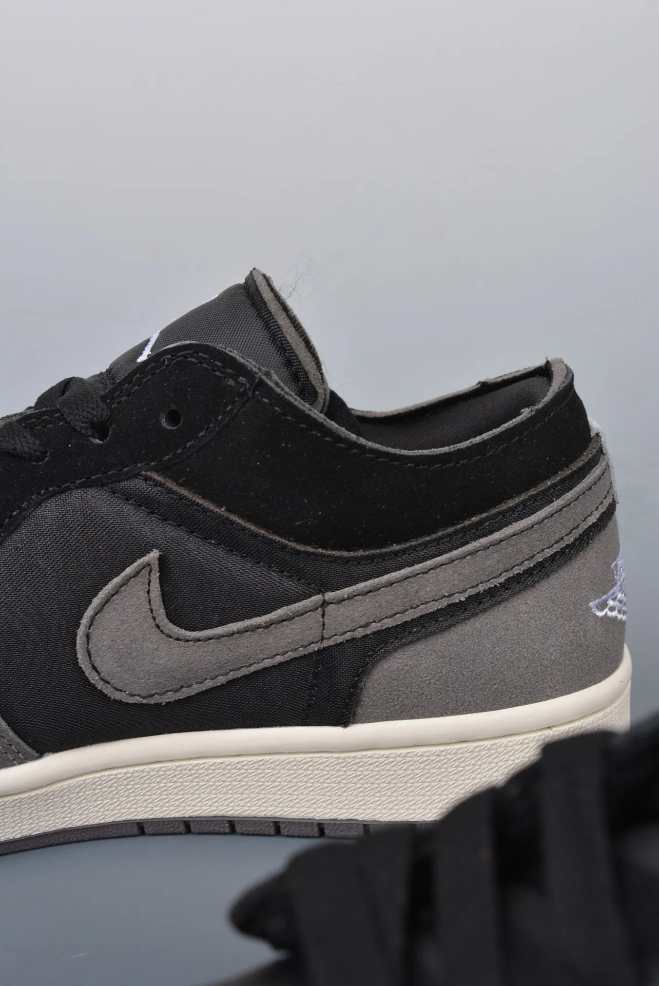 YASSW | Air Jordan 1 Low Inside Out Black Gray Replica - An In-Depth Review