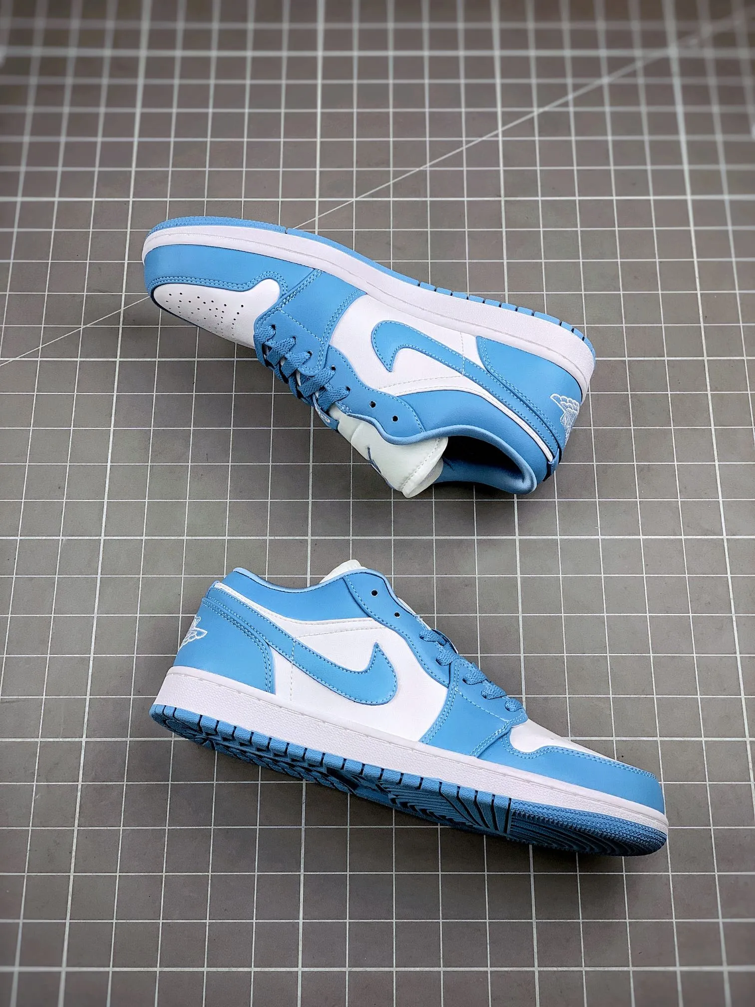 YASSW | Discover the Charm of Fake Rep Air Jordan 1 Low UNC Women's University Blue