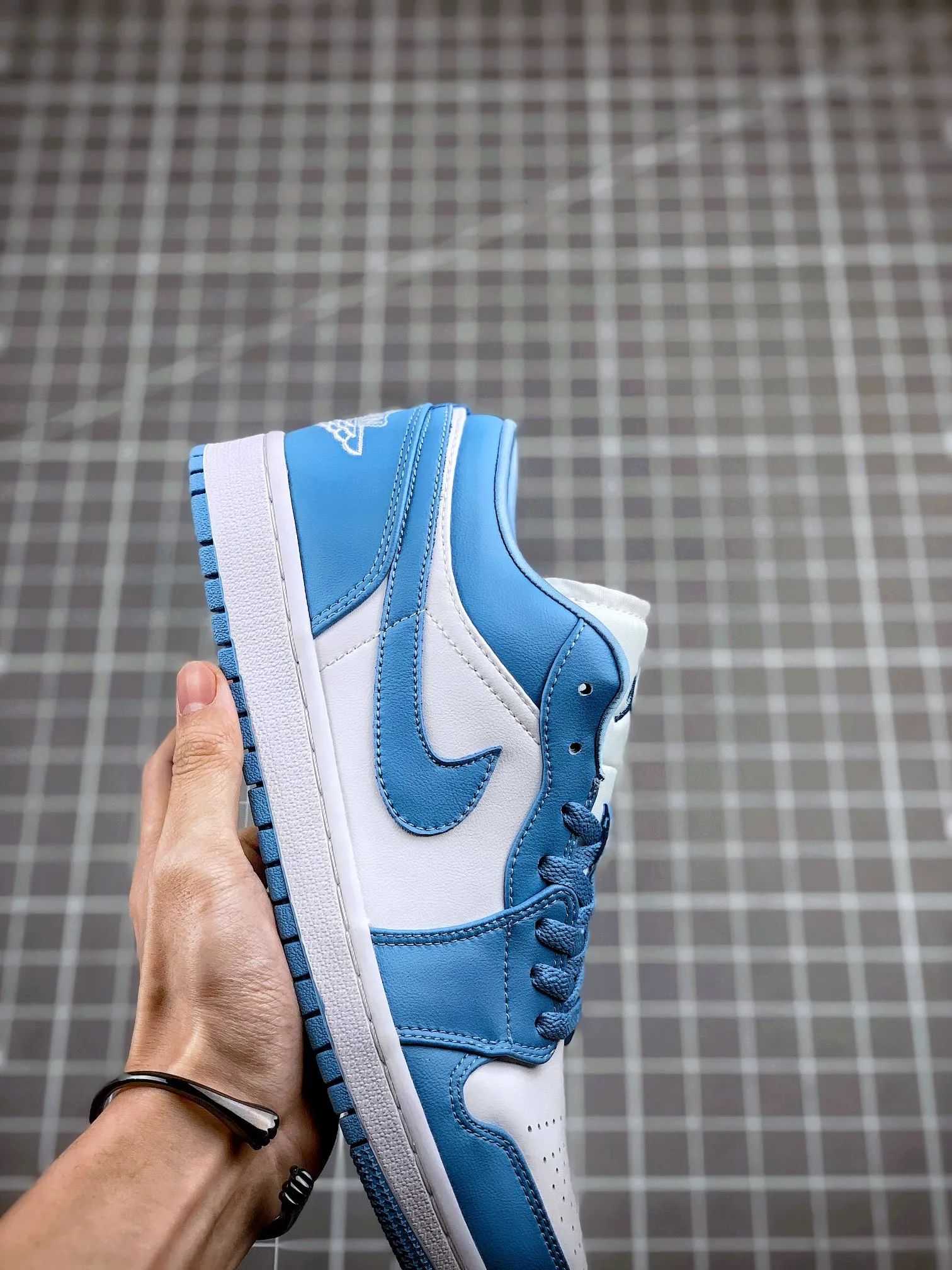 YASSW | Discover the Charm of Fake Rep Air Jordan 1 Low UNC Women's University Blue