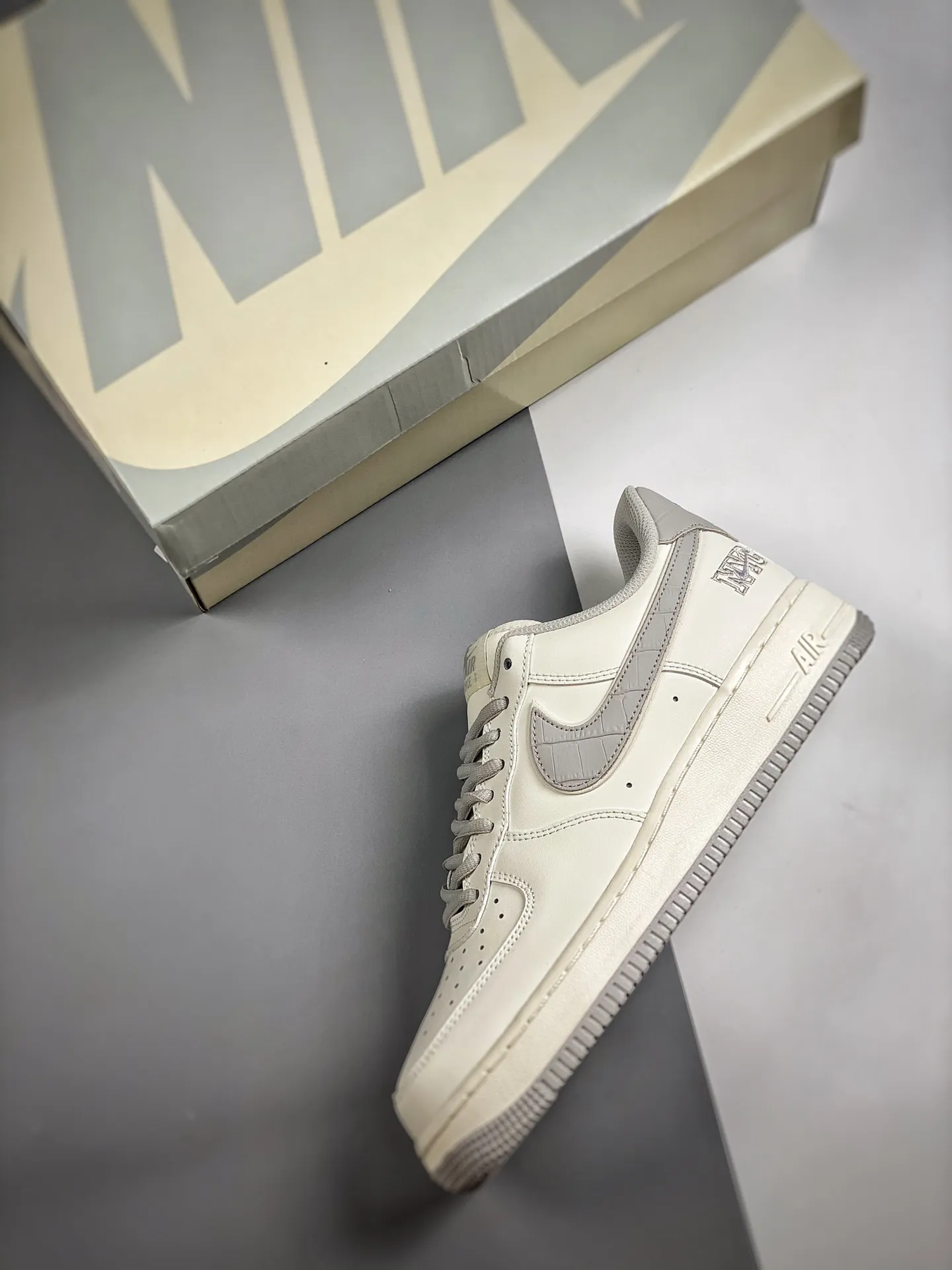 YASSW | Nike Air Force 1 and Jordan Hex Replica Sneakers: A Comprehensive Review