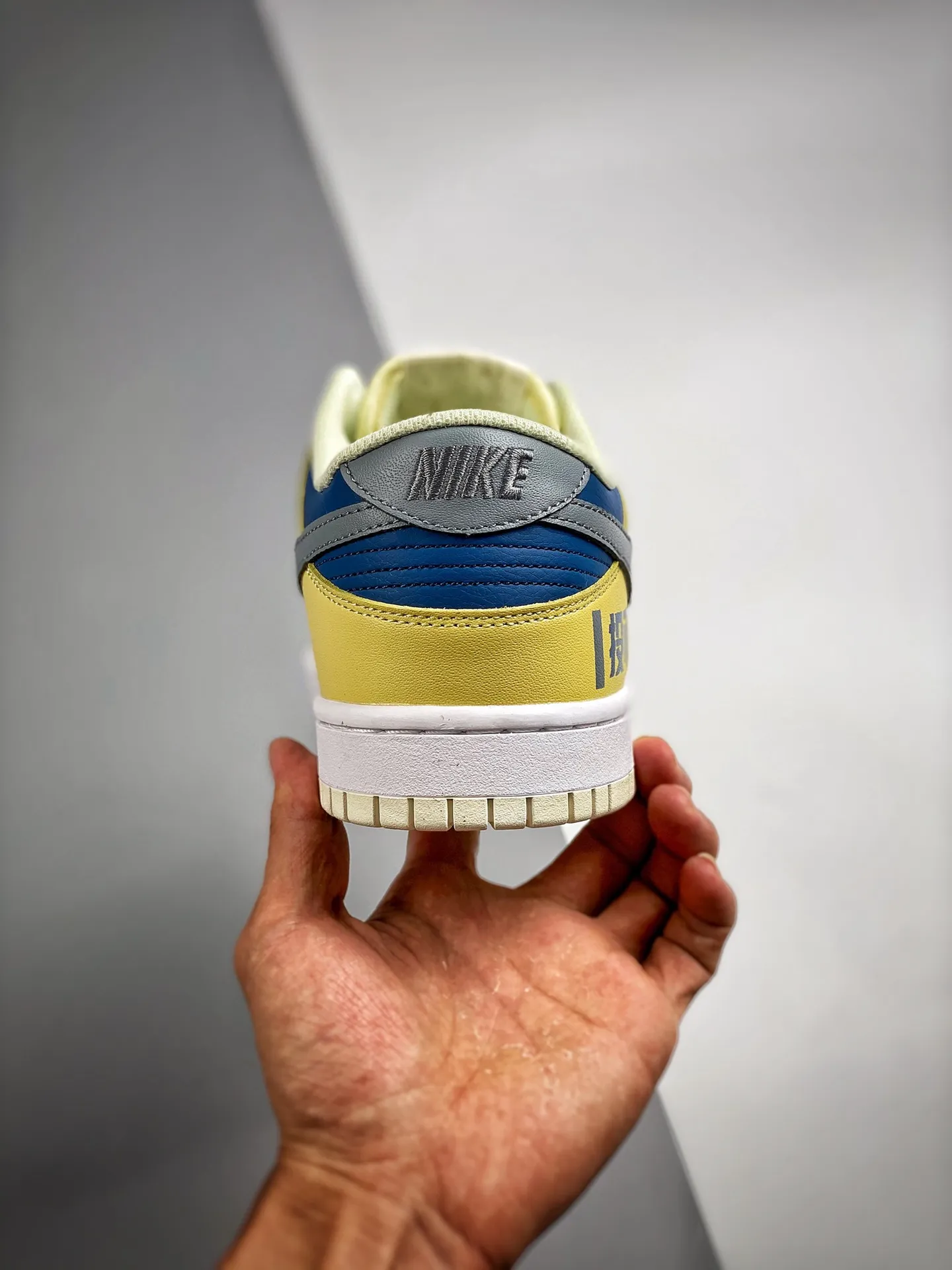 YASSW | Exploring the World of Replica Sneakers: A Look at Iconic Nike Replicas