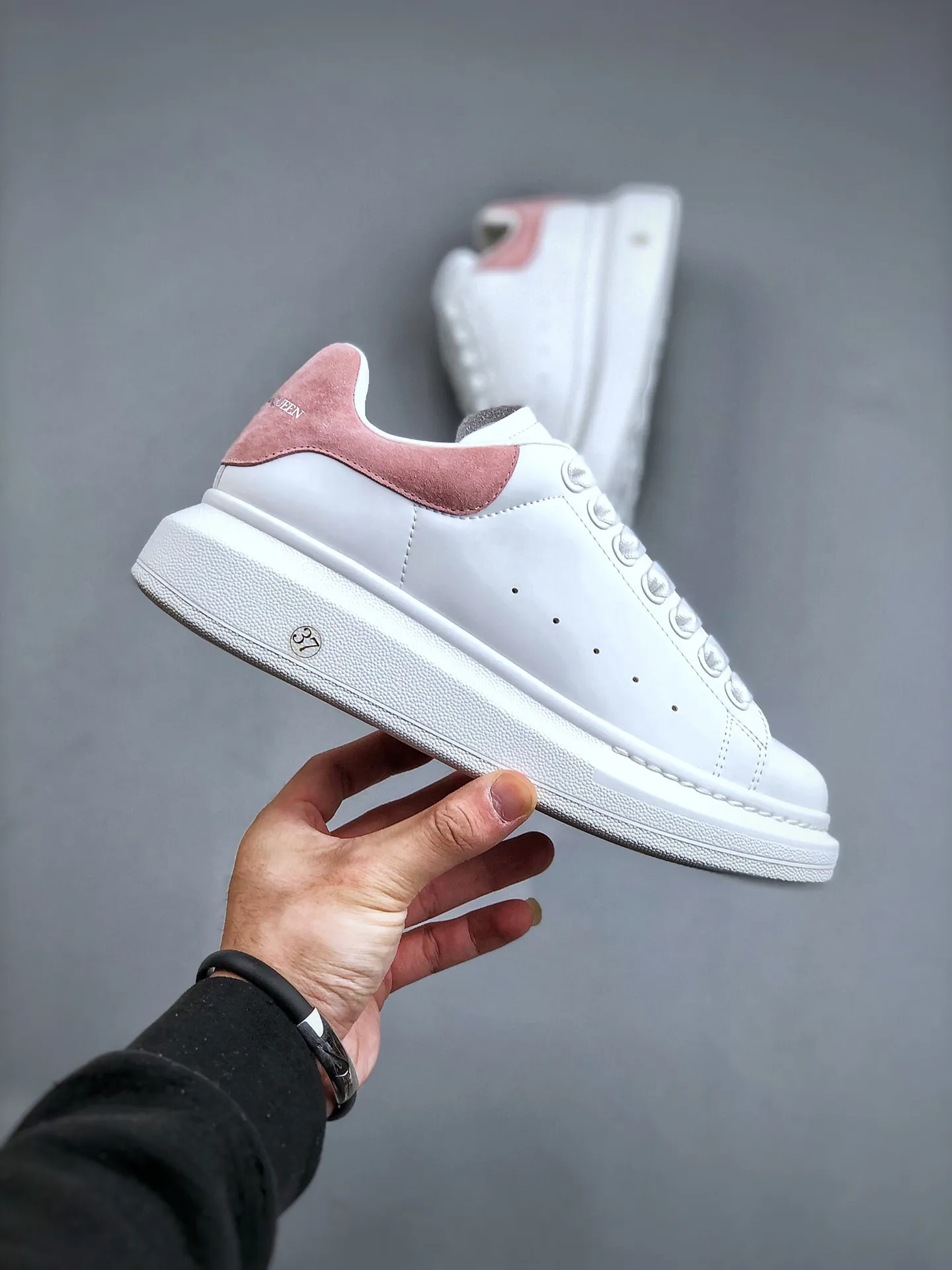 YASSW | Replica Alexander McQueen Women's Sneakers: Style Meets Affordability