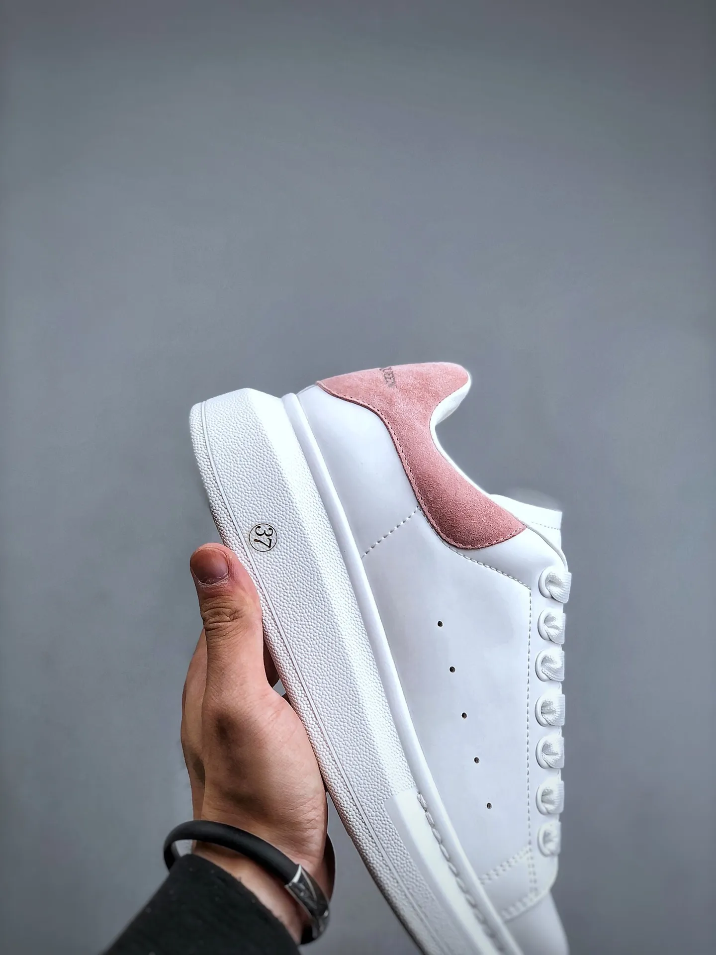 YASSW | Replica Alexander McQueen Women's Sneakers: Style Meets Affordability