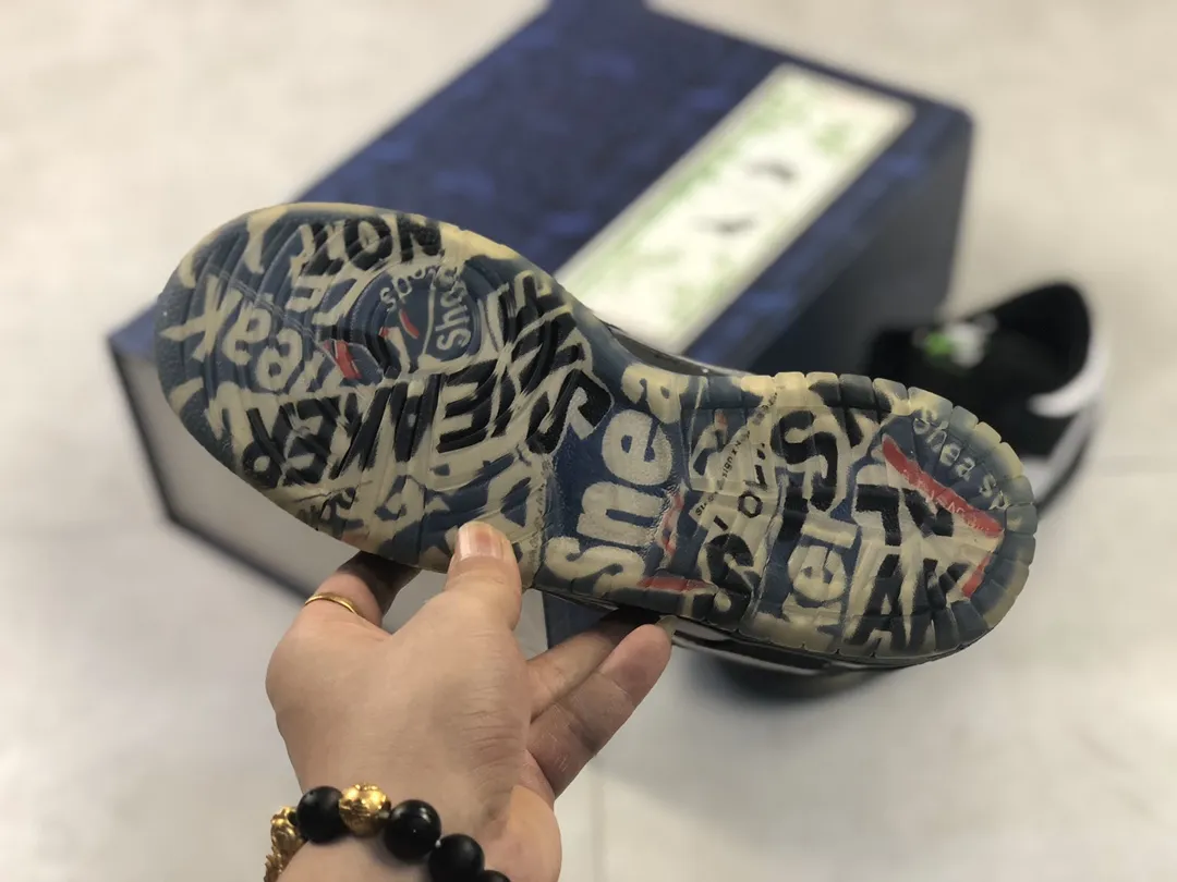 YASSW | Jeff Staple x Nike SB Dunk Low 'Panda Pigeon' Replica Review