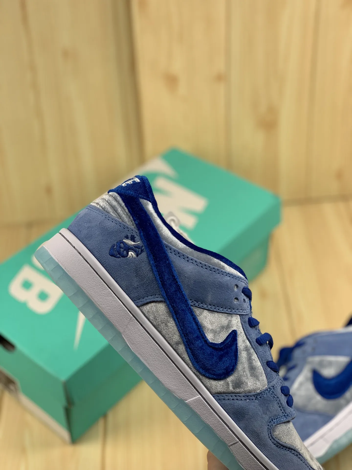 YASSW | Bright Melon Gym Blue Replica Nike SB Dunk Low Pro QS: 2020 Review