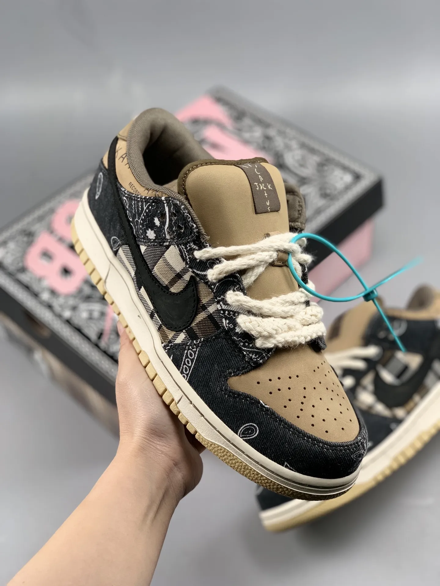 YASSW | Fake Rep Replica Nike SB Dunk Low Travis Scott Cactus Jack On Feet Review