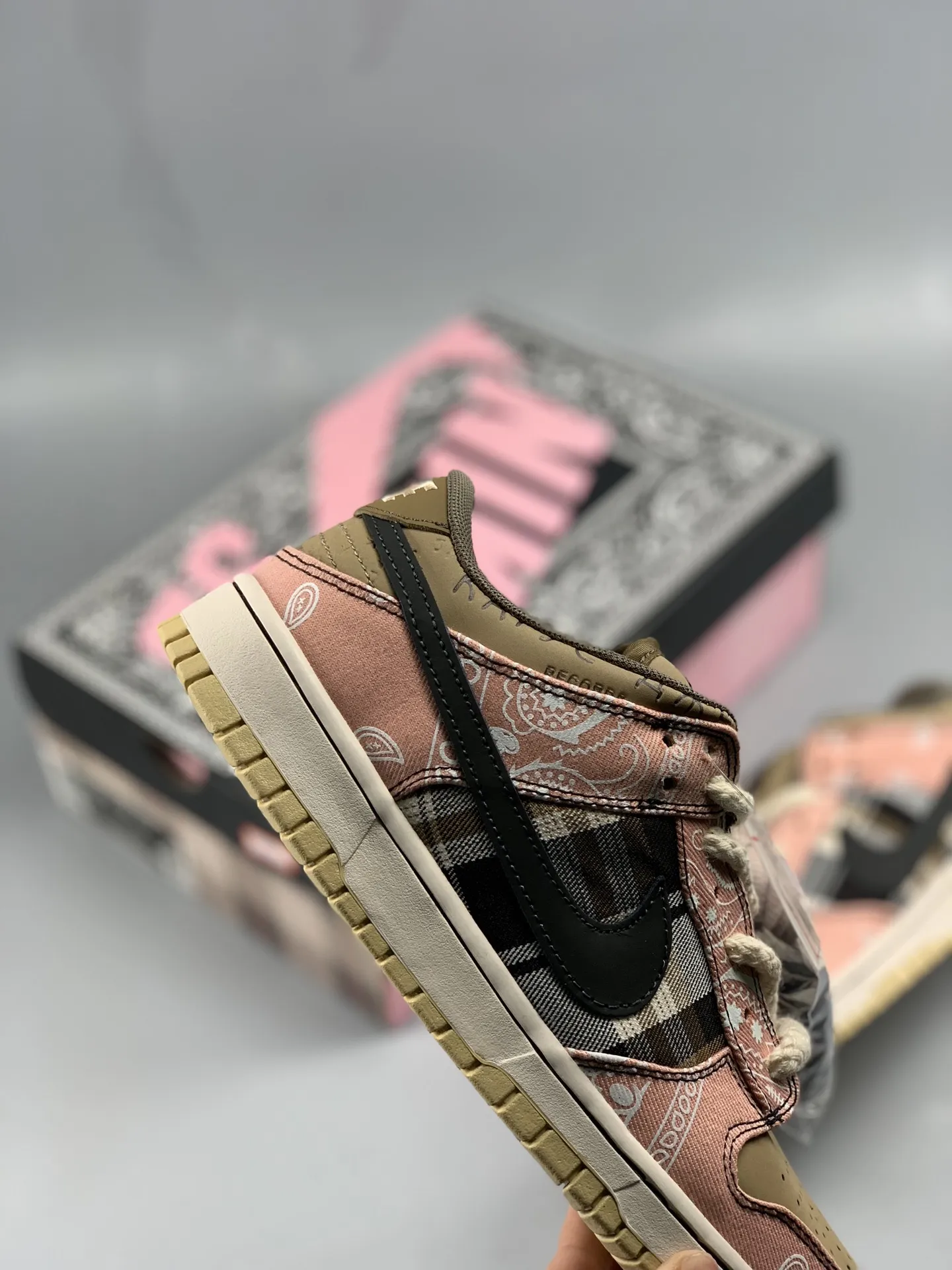 YASSW | Replica Travis Scott x Nike SB Dunk Low Bleached Pink Navy – Affordable Style