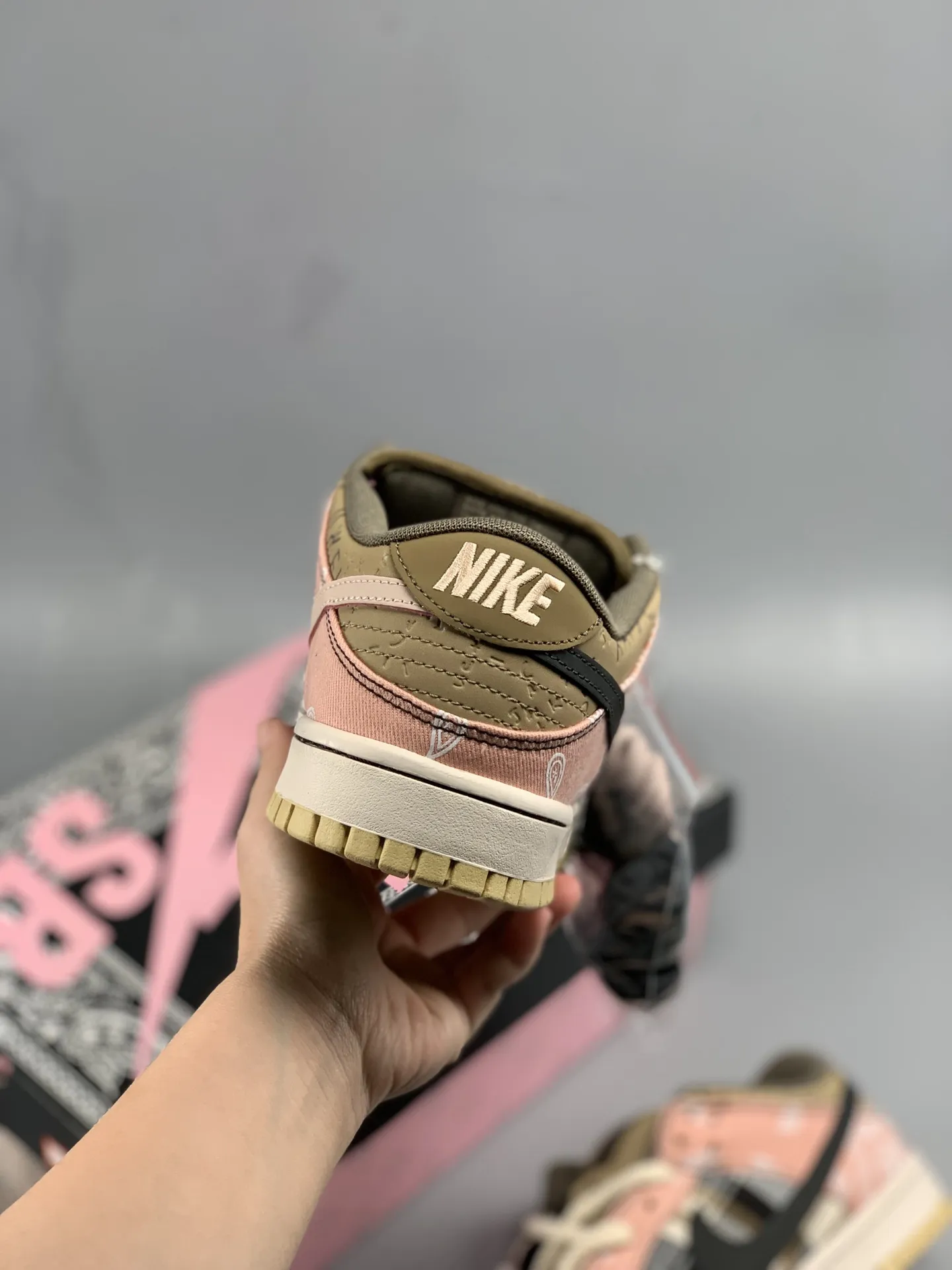 YASSW | Replica Travis Scott x Nike SB Dunk Low Bleached Pink Navy – Affordable Style