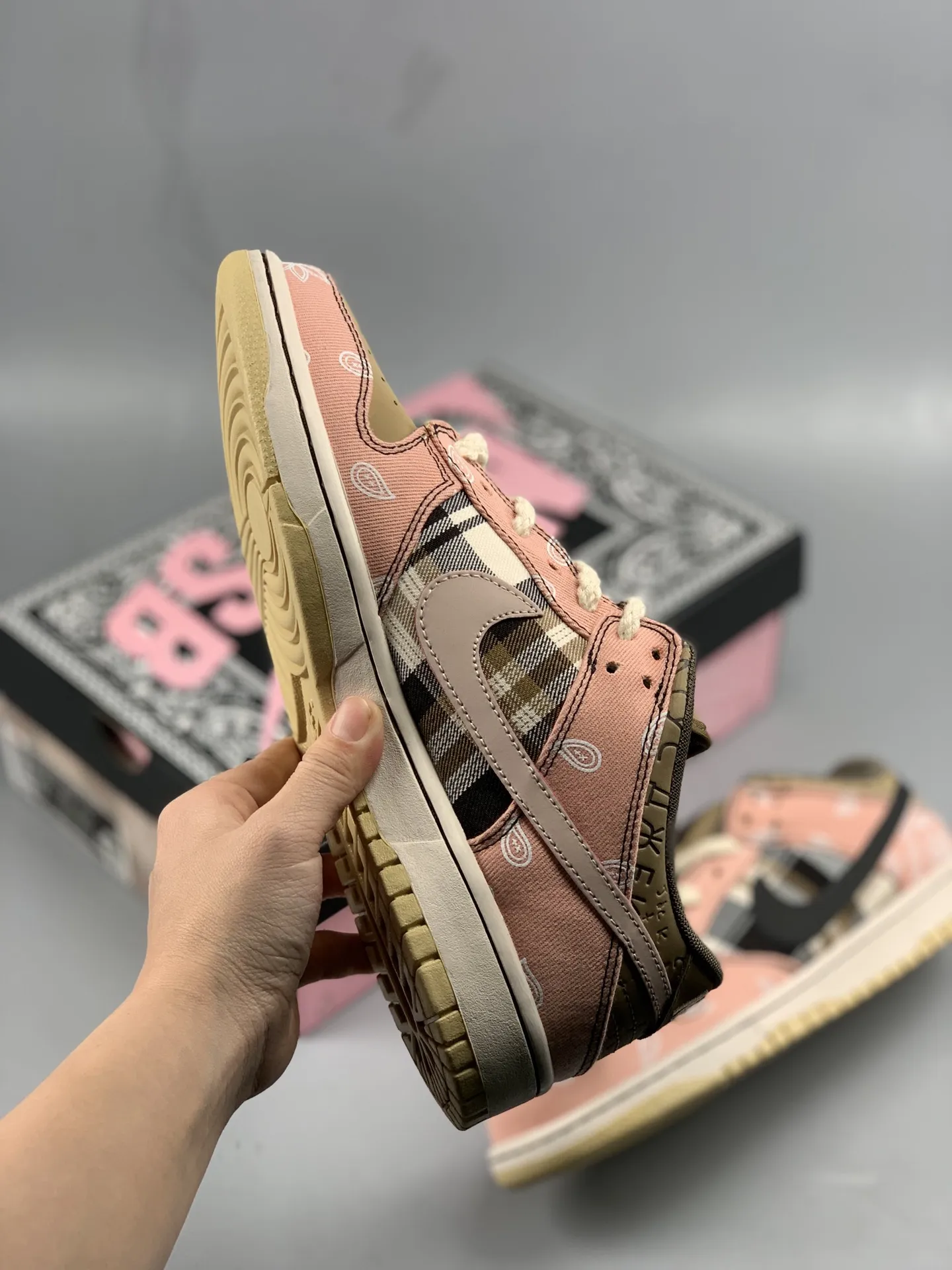 YASSW | Replica Travis Scott x Nike SB Dunk Low Bleached Pink Navy – Affordable Style