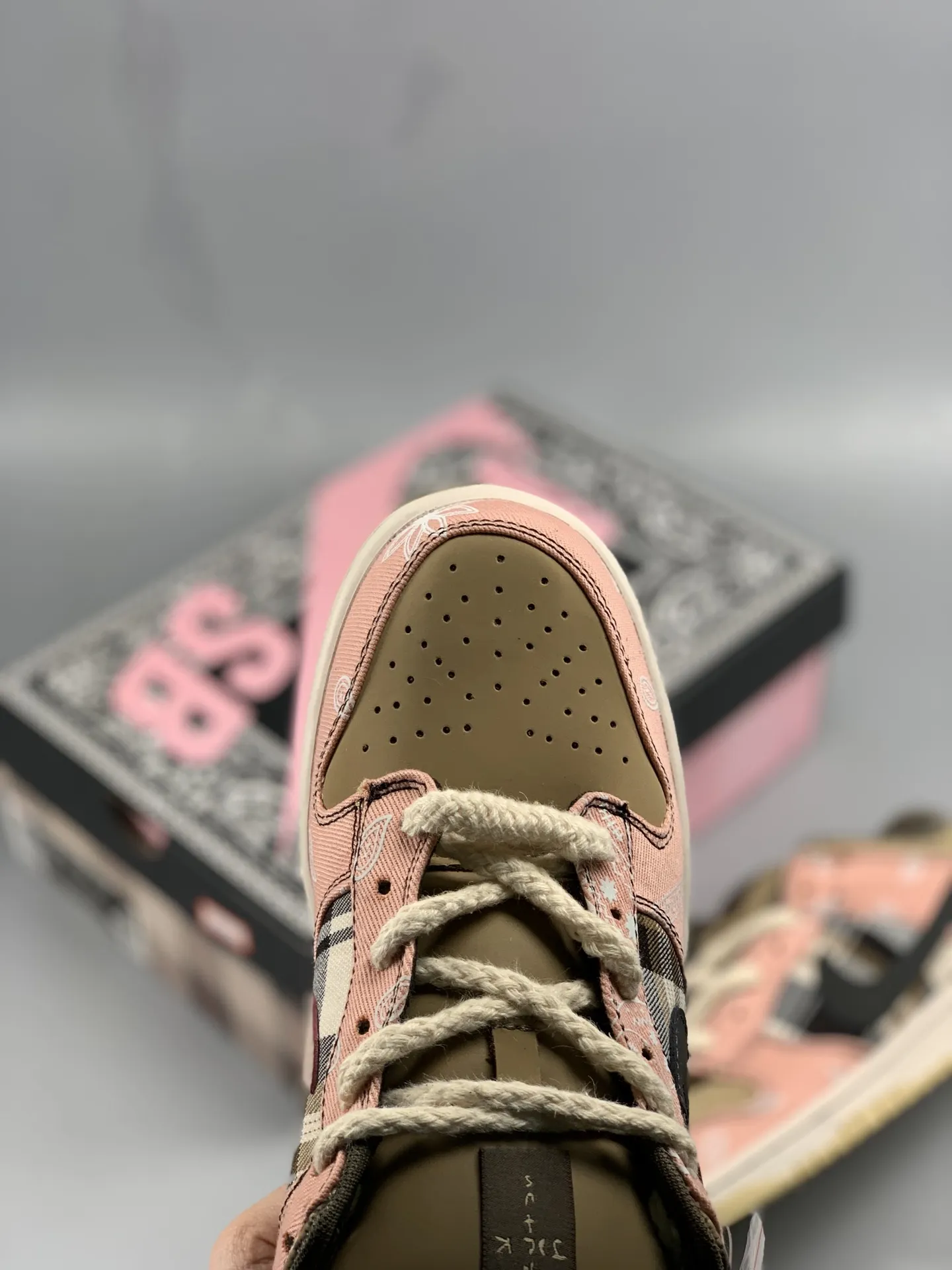 YASSW | Replica Travis Scott x Nike SB Dunk Low Bleached Pink Navy – Affordable Style