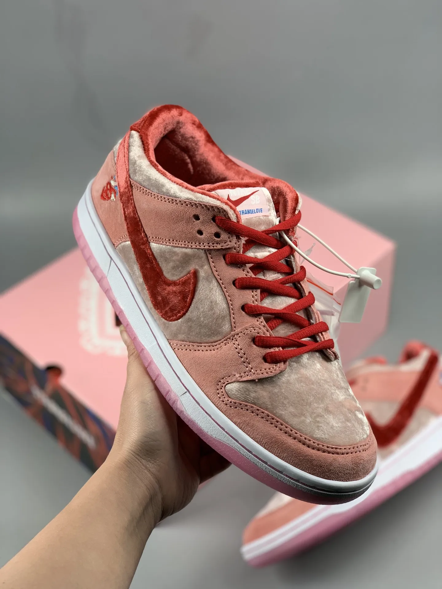 YASSW | StrangeLove x Nike SB Dunk Low Valentines Day Replica - Pink and White