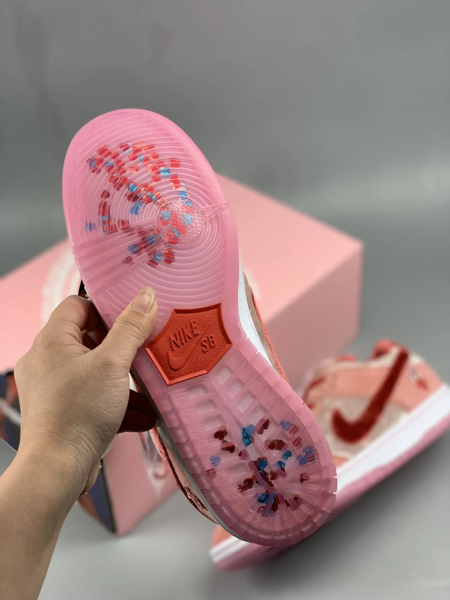 YASSW | StrangeLove x Nike SB Dunk Low Valentines Day Replica - Pink and White