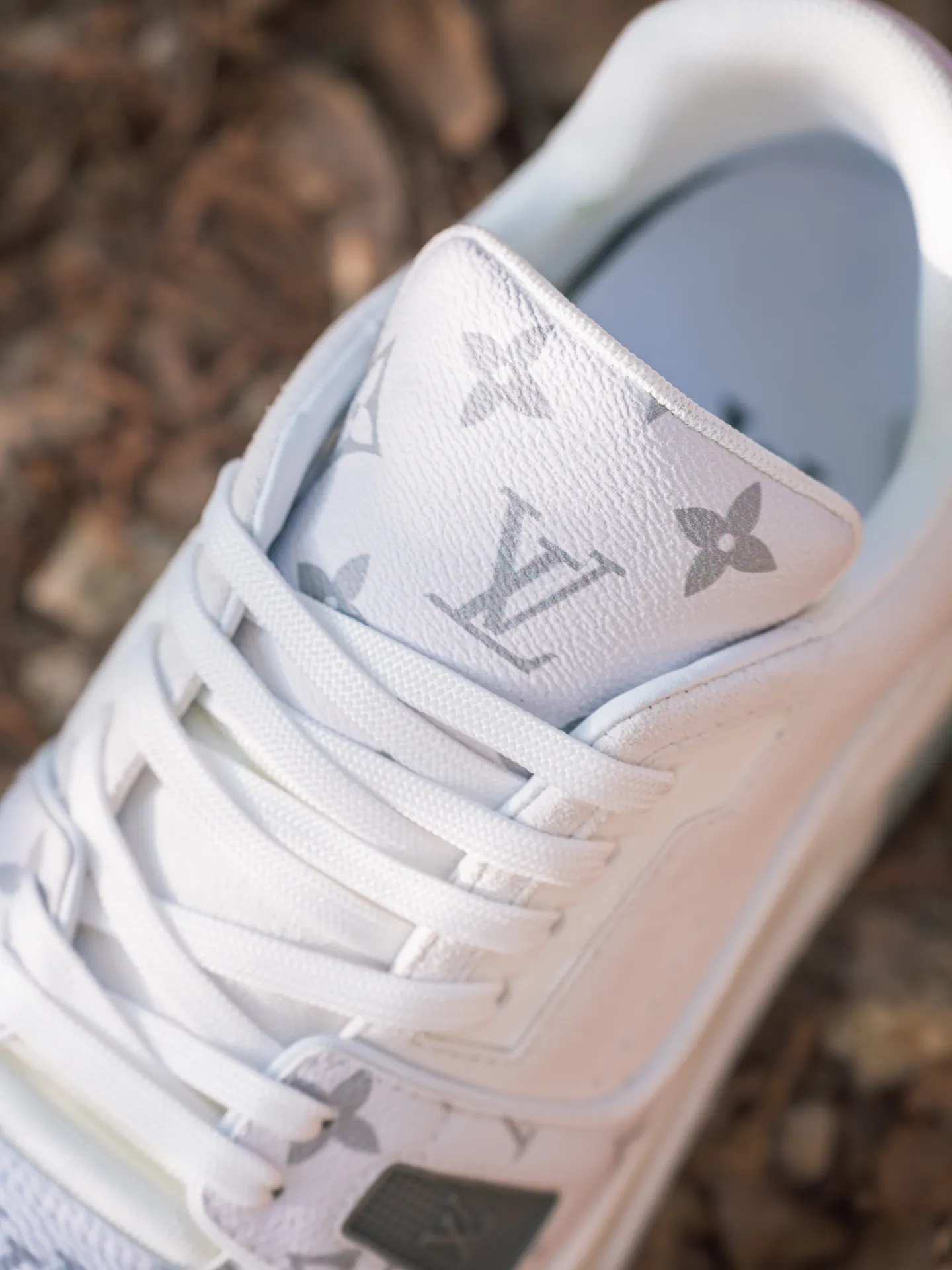 YASSW | Authentic vs Replica Louis Vuitton White Sneakers: What You Need to Know