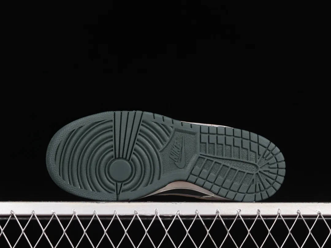 YASSW | Otomo Katsuhiro x Nike SB Dunk Low Steamboy OST: The Replica Revolution