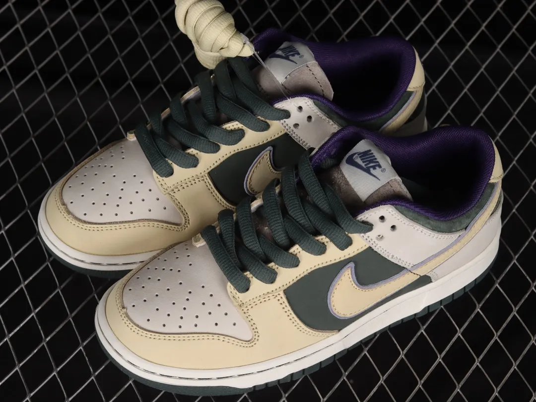 YASSW | Otomo Katsuhiro x Nike SB Dunk Low Steamboy OST: The Replica Revolution