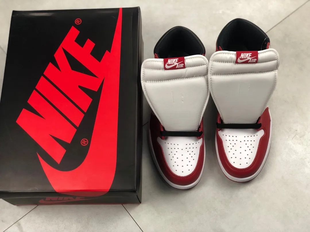 YASSW | Air Jordan 1 Retro High OG Chicago: The Classic Icon