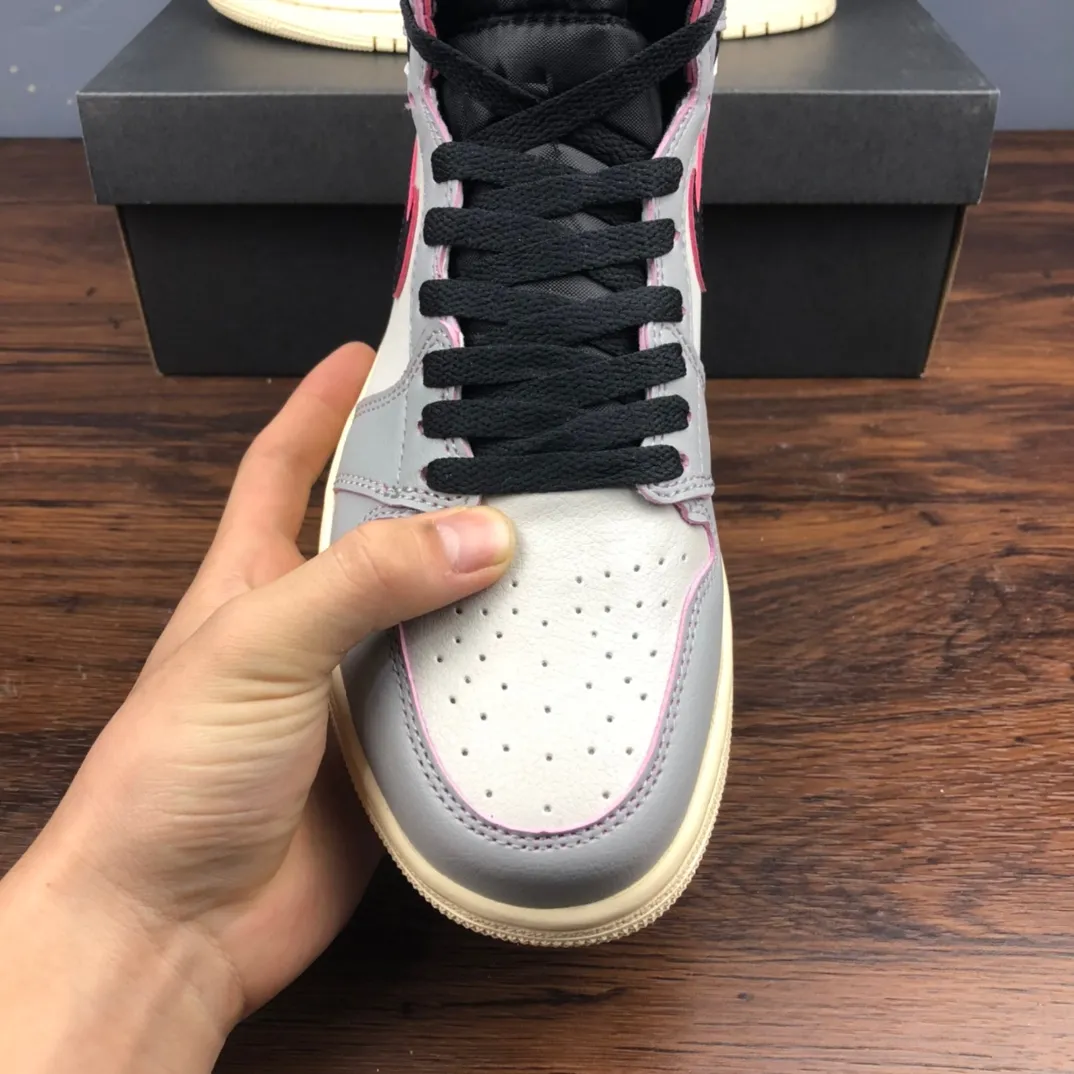 YASSW | Air Jordan 1 Retro SB High NYC to Paris: Authenticity, Style, and Performance