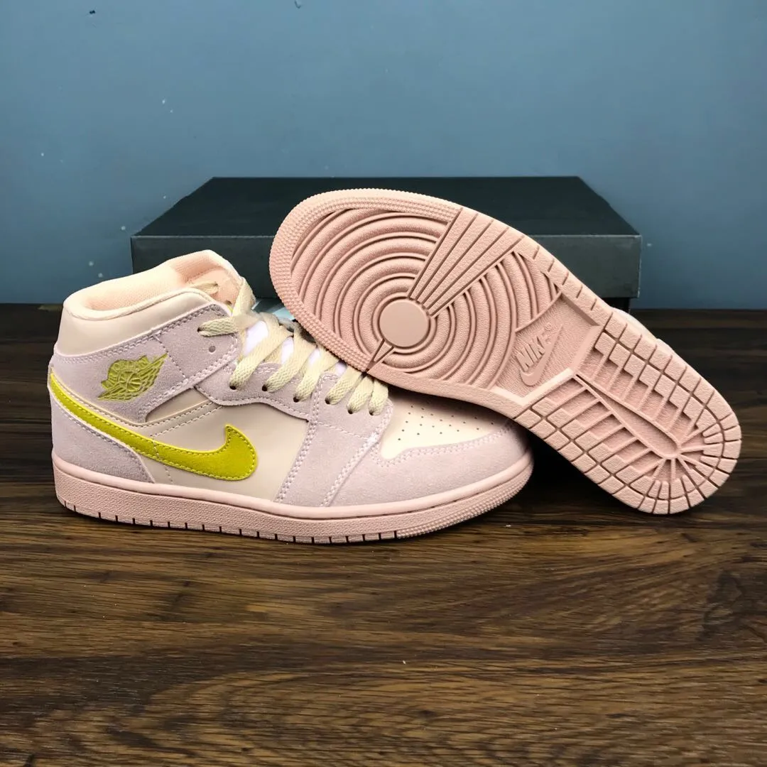 YASSW | Air Jordan 1 Mid SE Arctic Pink: A Stylish Sneaker in Pink & Gold