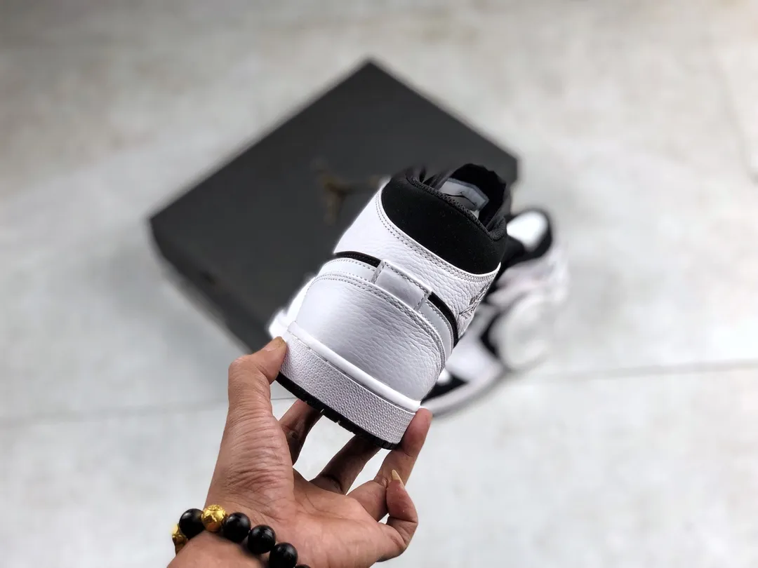 YASSW | Air Jordan 1 Mid Diamond Shorts - White Black: Review and Buying Guide