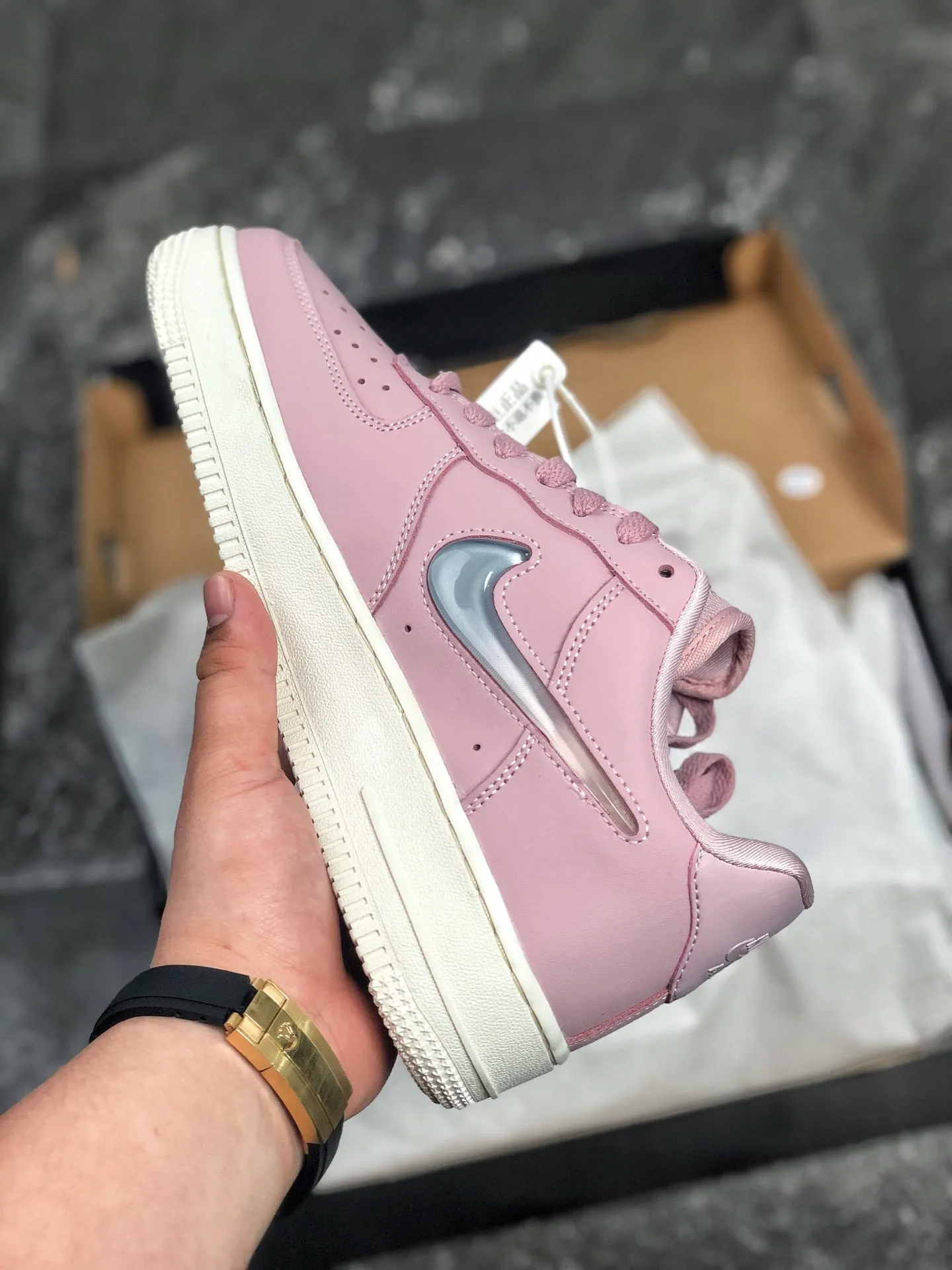 YASSW | Nike Women's Trainers: Air Force 1 '07 Plum Chalk/Obsidian Mist Review