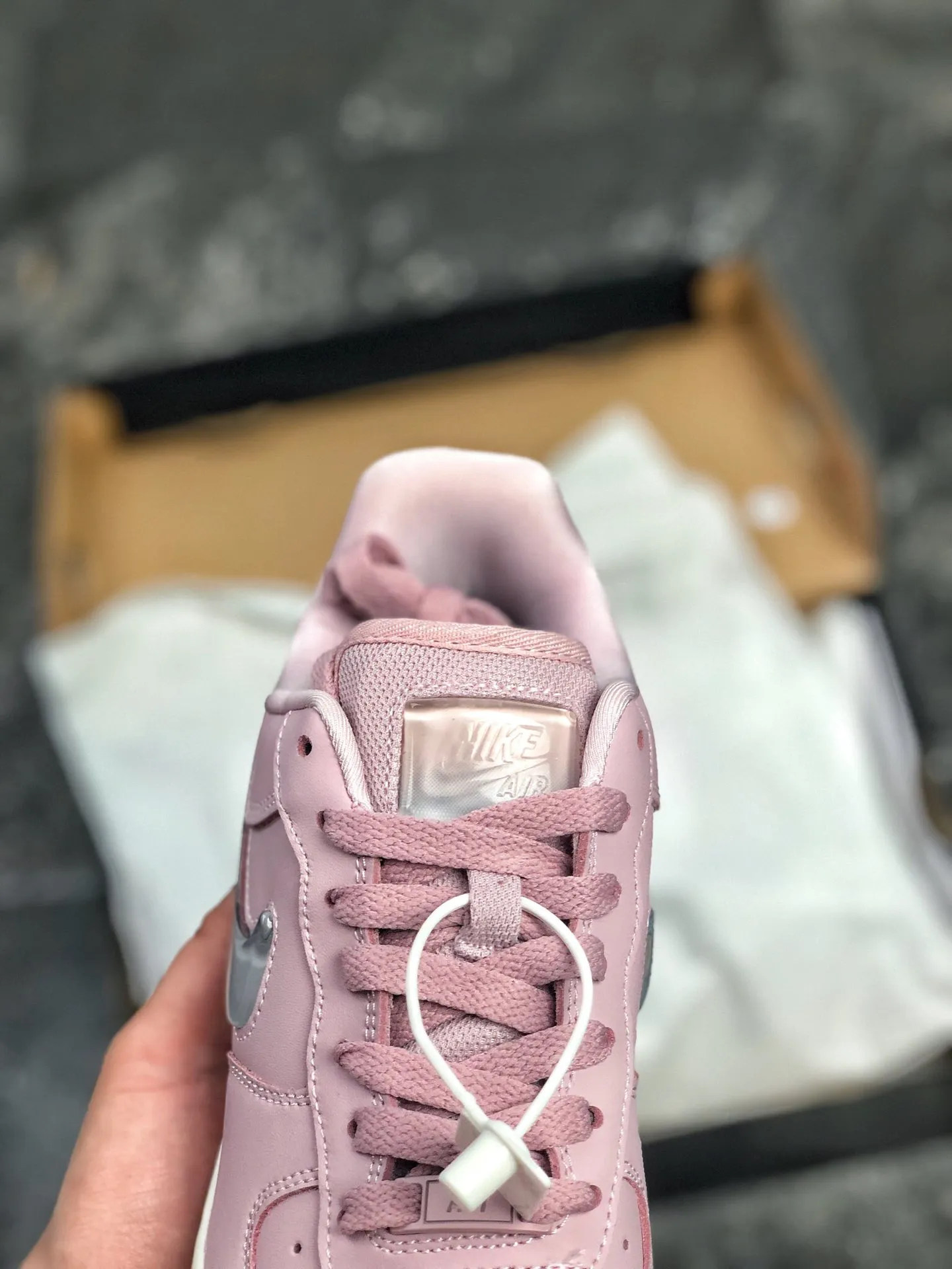 YASSW | Nike Women's Trainers: Air Force 1 '07 Plum Chalk/Obsidian Mist Review