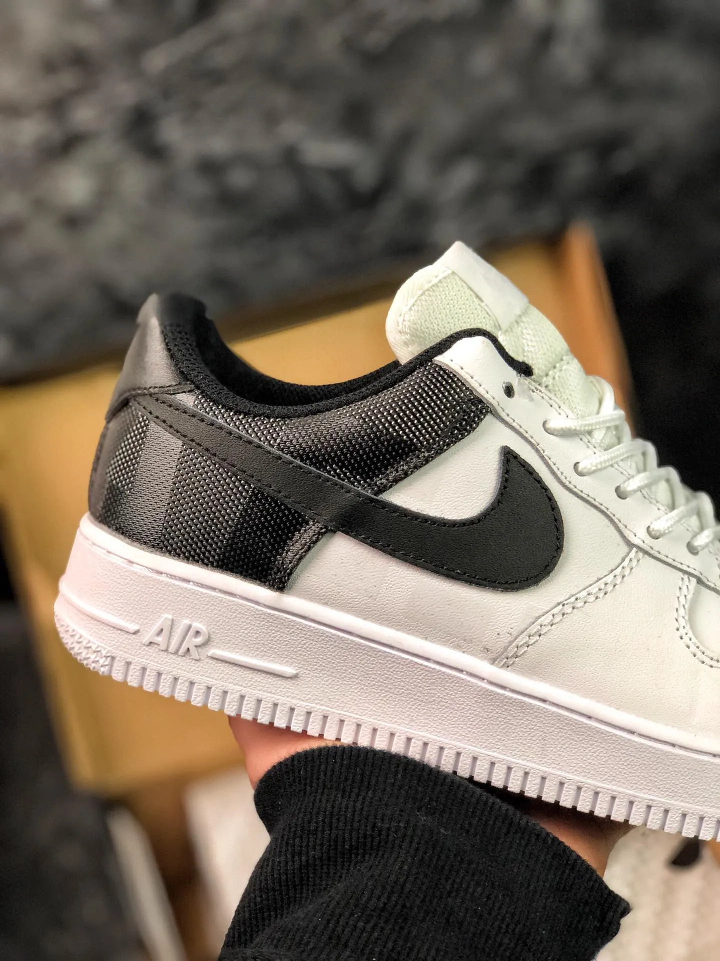 YASSW | PEACEMINUSONE X Nike Air Force 1 '07 Low Para-Noise 2.0: White & Black Daisy