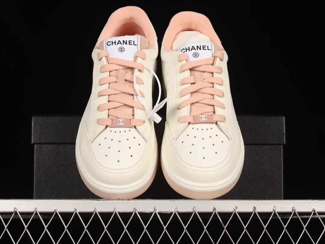 YASSW | CHANEL Grained Calfskin and Leather Women's Sneakers: White and Pink Review