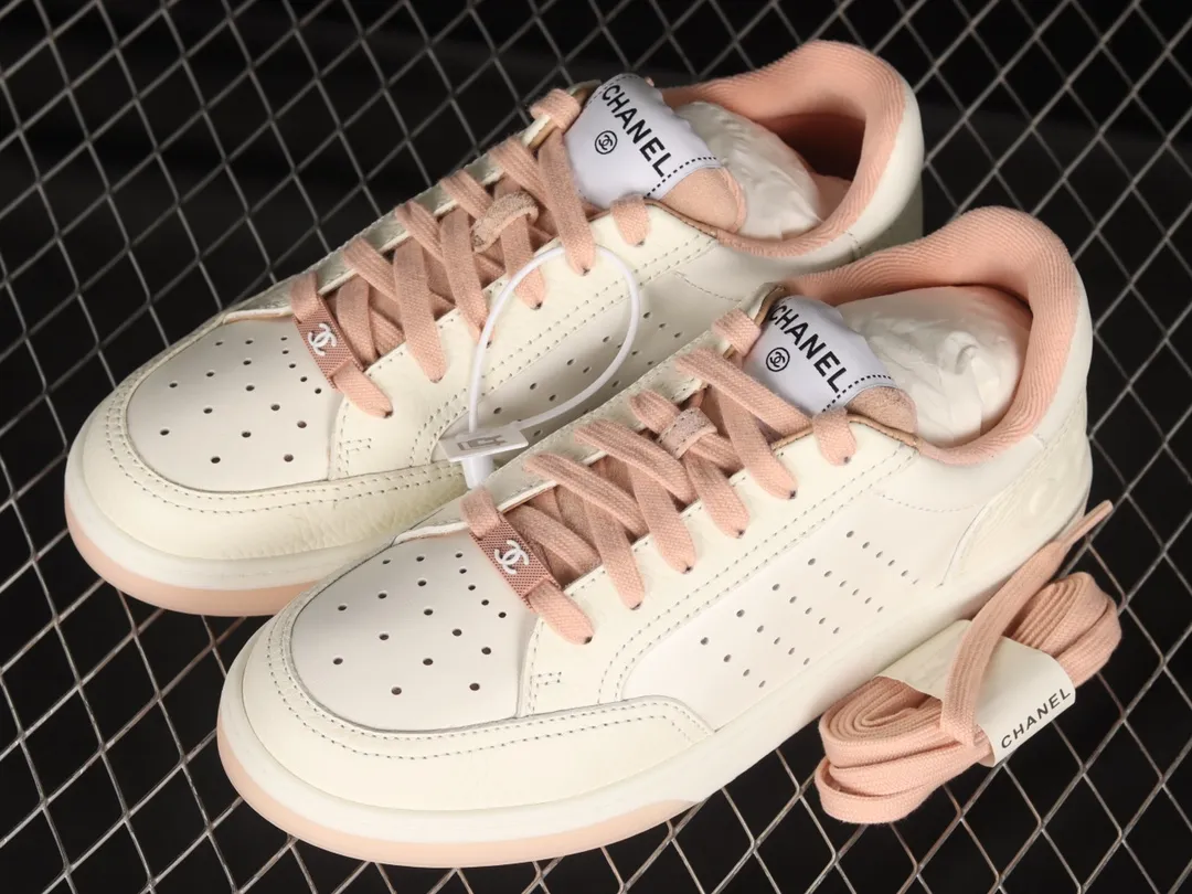 YASSW | CHANEL Grained Calfskin and Leather Women's Sneakers: White and Pink Review