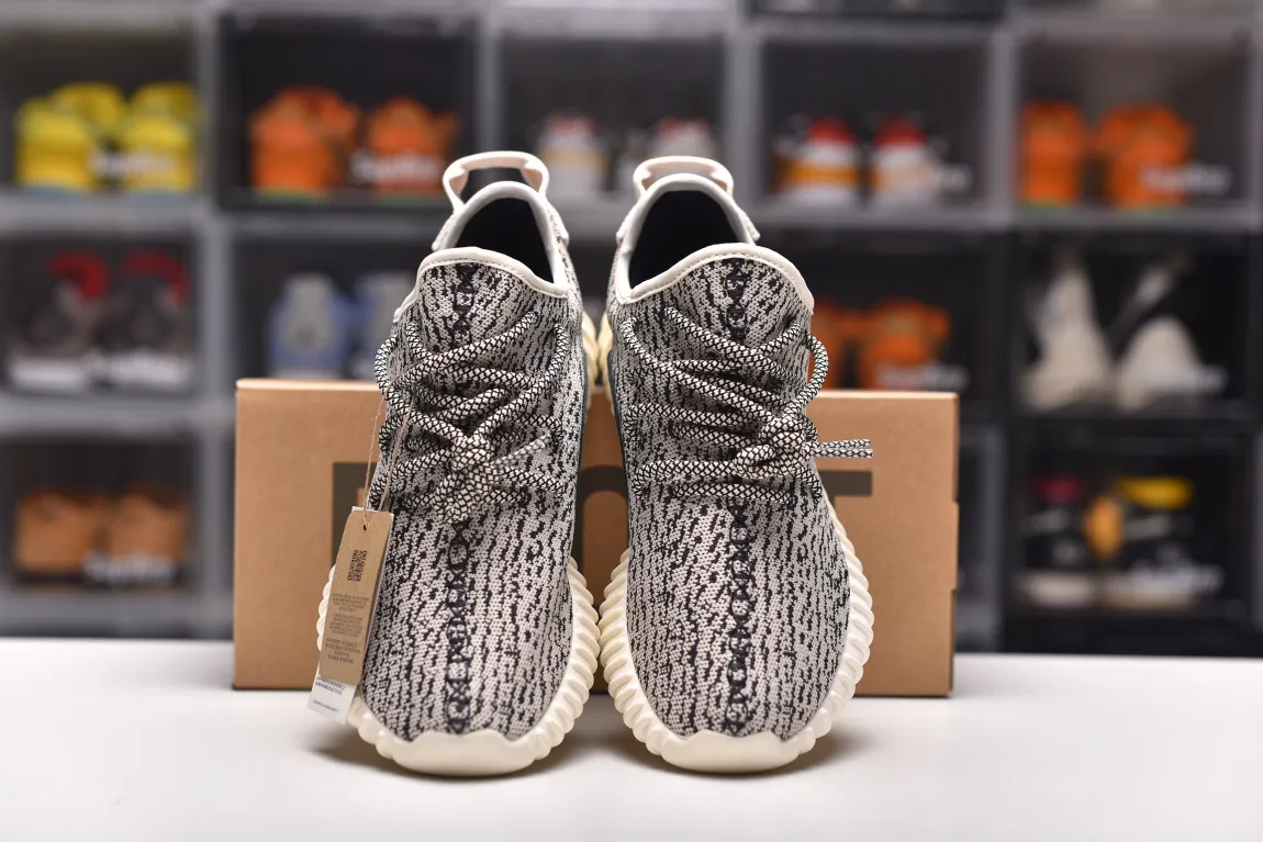 YASSW | Adidas Yeezy Boost 350 V2 Low Bone vs. Pirate Black (2023) Comparison