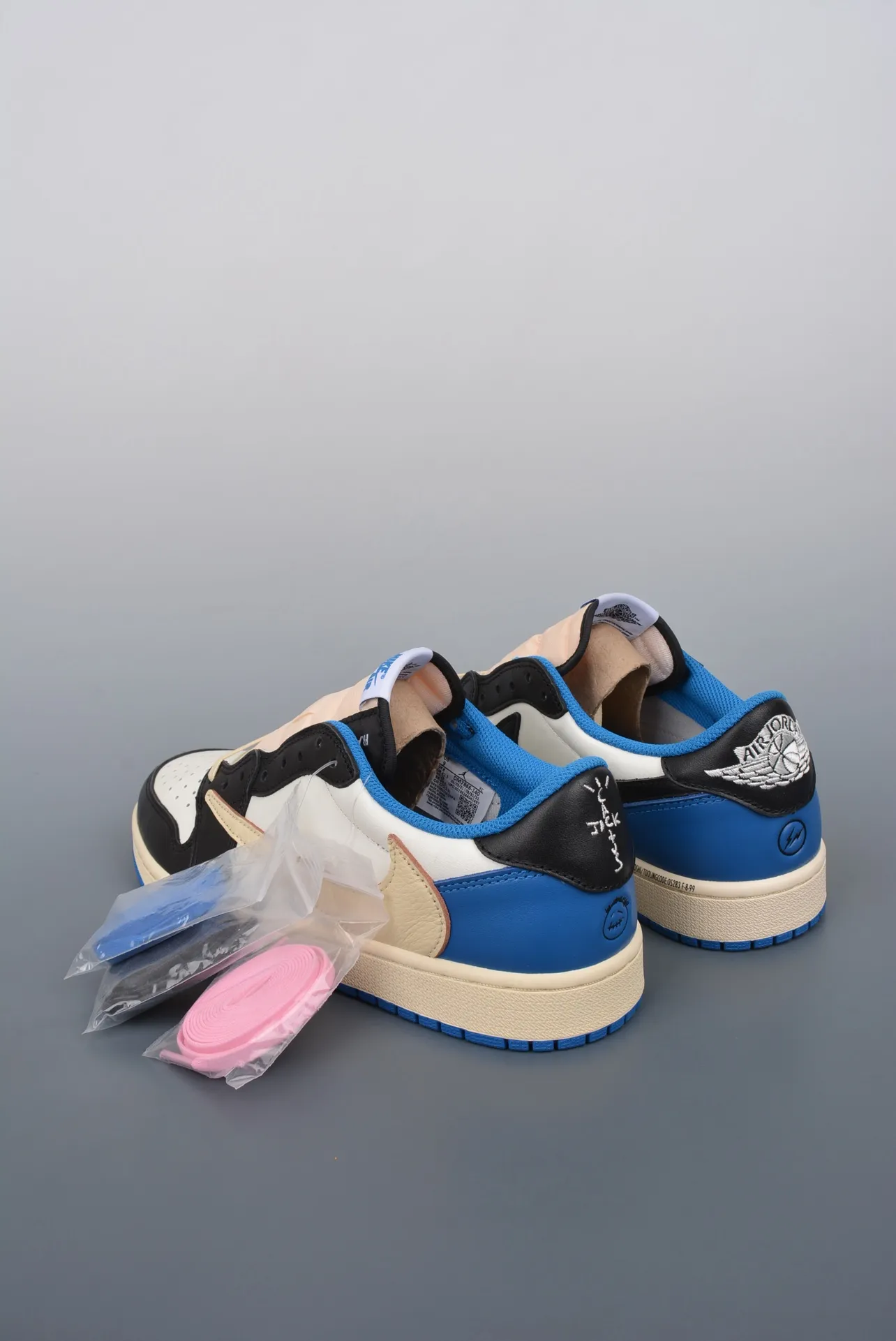 YASSW | Nike Jordan 1 Low Travis Scott x Fragment – Men's Blue and Cream Trainers