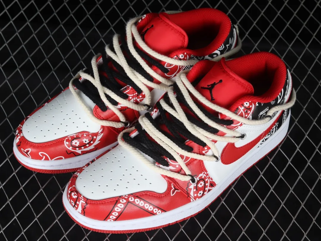 YASSW | Unveiling the Best of Air Jordan 1 Retro Mid Chicago Double Rope and More